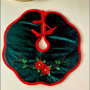 Small Tree Skirt Christmas